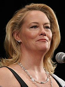 cybill shepherd topless|Cybill Shepherd — Wikipédia